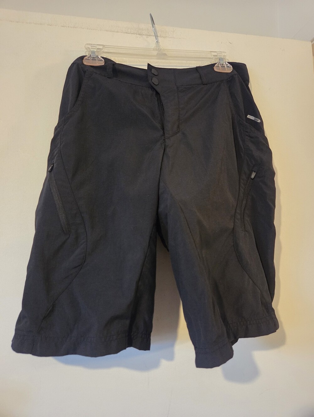 Sugoi Bermuda Length Padded Bike Shorts NWT